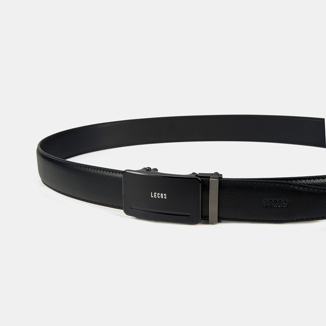 LDH21 dễ dàng kết hợp với nhiều loại dây da cao cấp khác nhau, tạo nên một tổng thể dây lưng hoàn chỉnh, giúp cố định trang phục chỉn chu, đồng thời nâng tầm phong cách cho quý ông hiện đại trong mọi hoàn cảnh