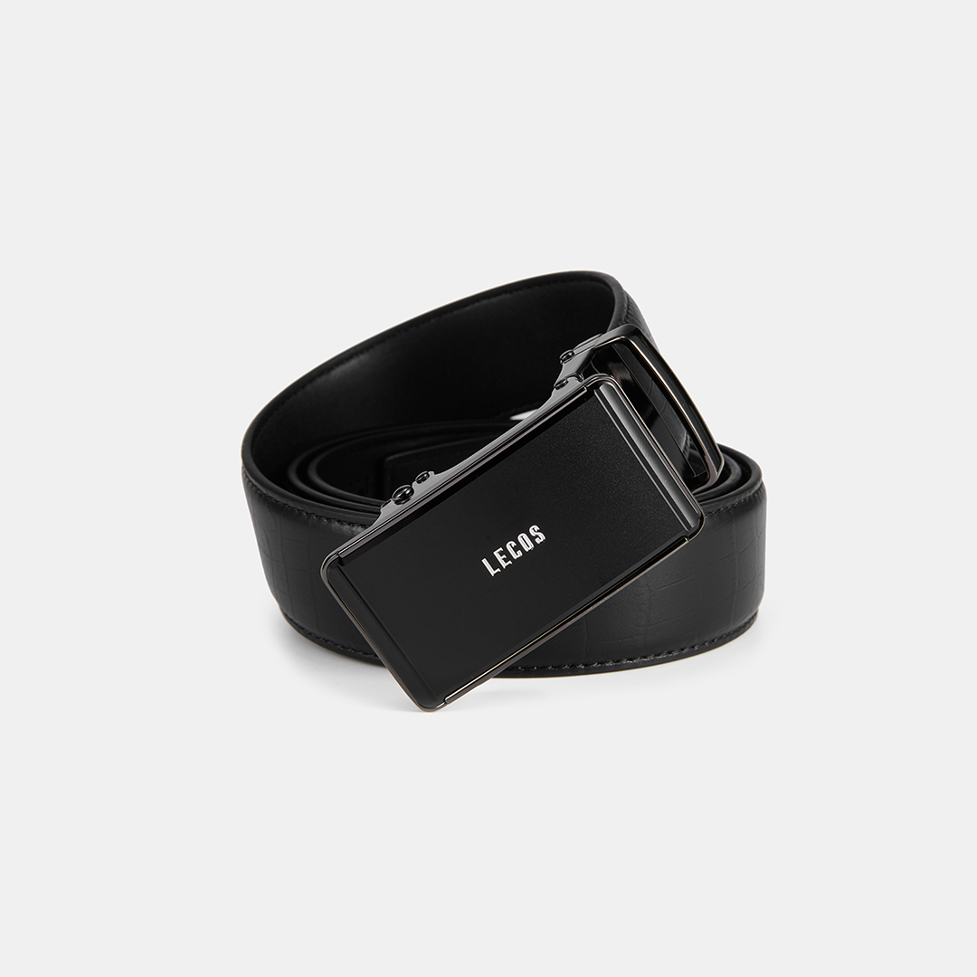 Điểm nổi bật của LD18 nằm ở phần đầu khóa kim loại cao cấp, được gia công chắc chắn giúp sản phẩm luôn giữ được vẻ ngoài sáng bóng, bền đẹp theo thời gian