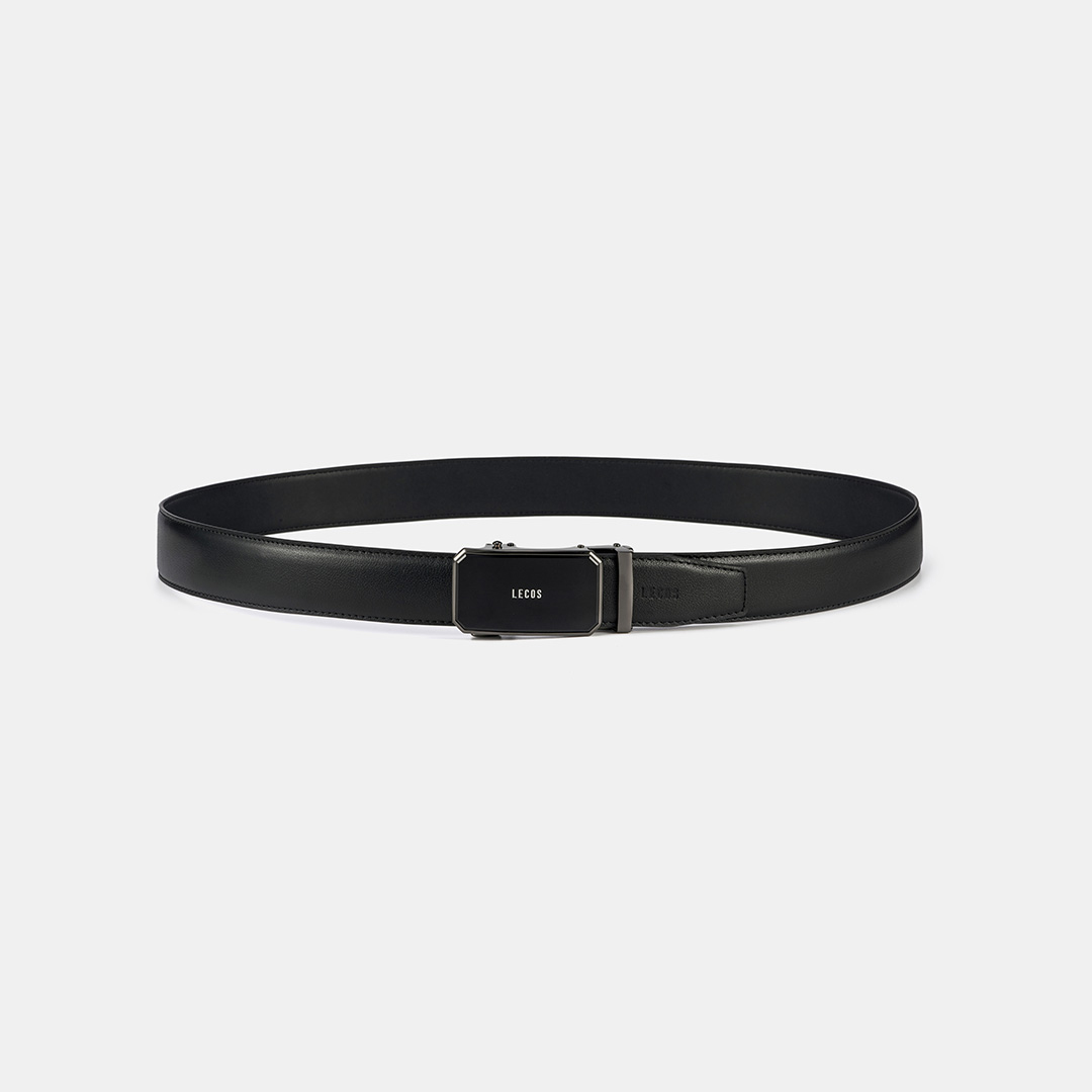 Dù kết hợp cùng trang phục công sở hay outfit thường ngày, dây lưng LD25 vẫn giữ trọn nét tinh tế và nam tính trong từng chi tiết
