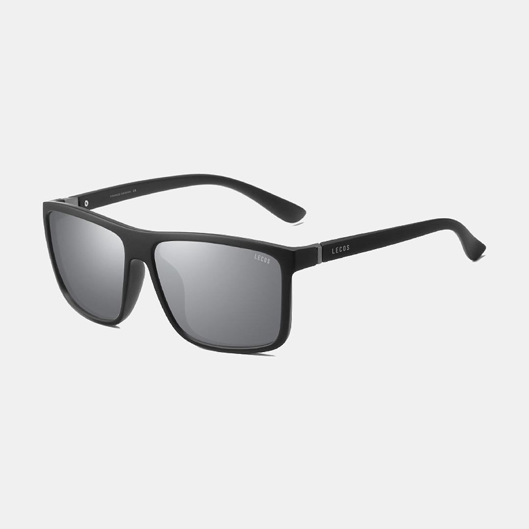 Tròng kính phân cực Polarized bền bỉ không chỉ giúp bảo vệ mắt khỏi tác hại của ánh sáng mặt trời mà còn giảm thiểu ánh sáng chói, mang lại tầm nhìn rõ ràng