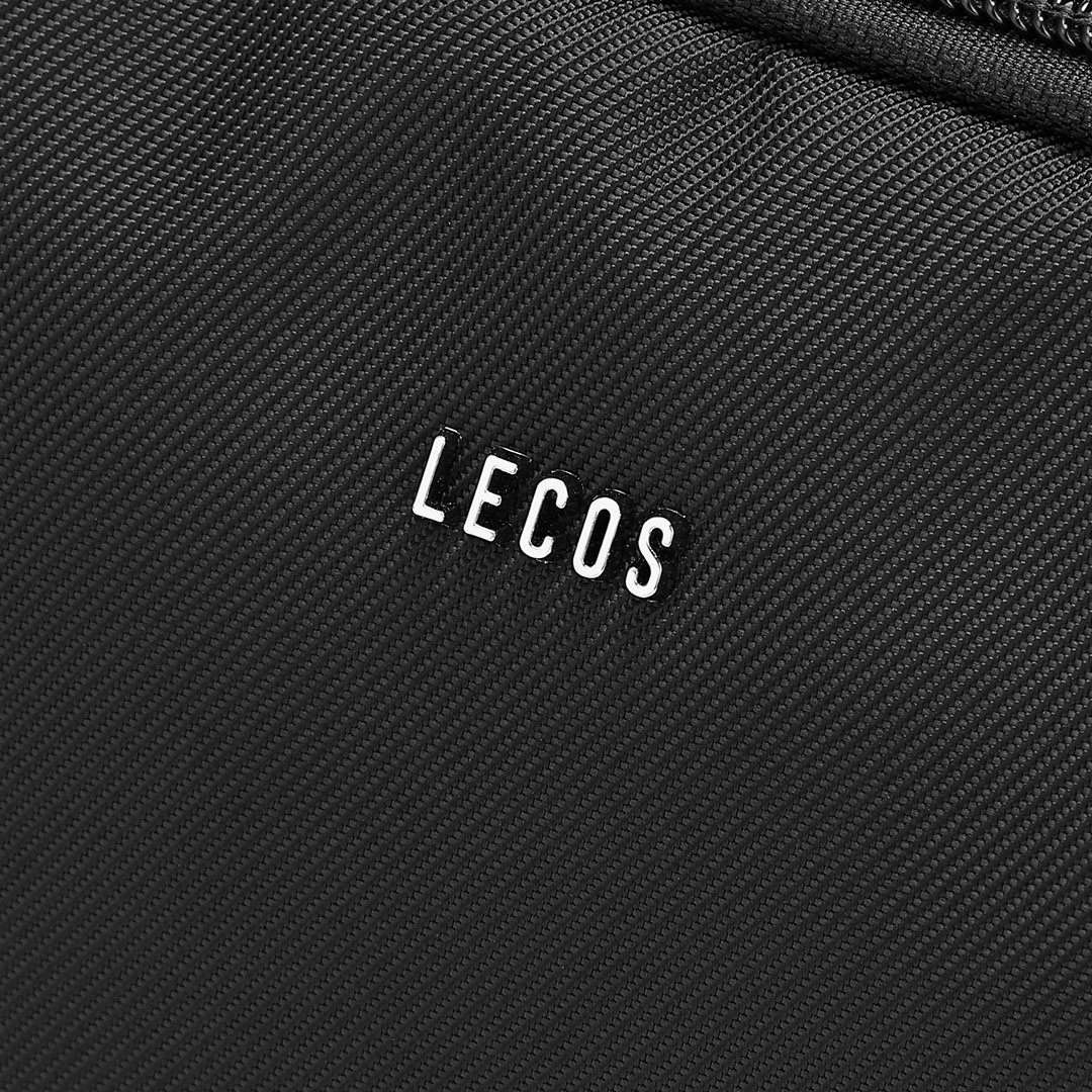 Logo LECOS  tinh tế ở mặt trước giúp tổng thể thêm điểm nhấn sang trọng