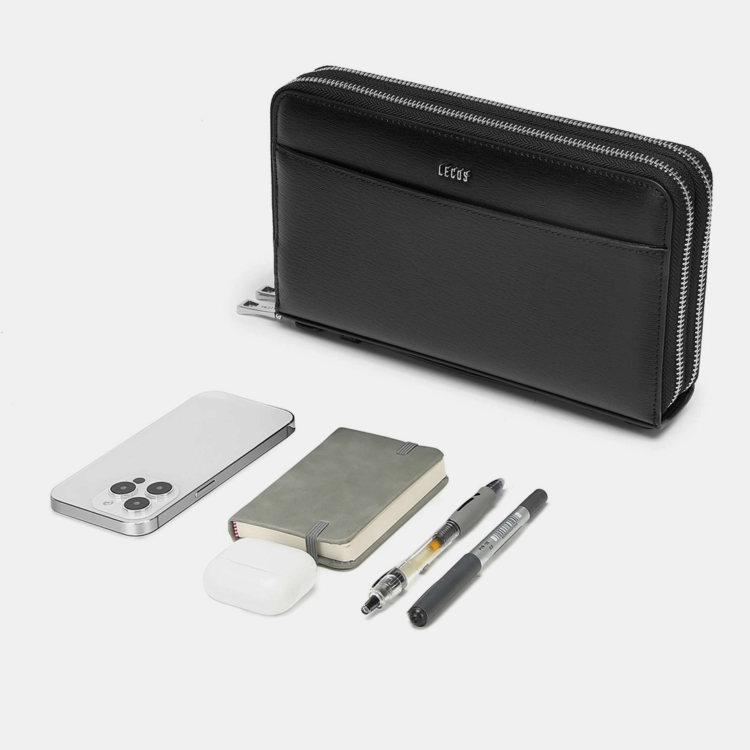 LECOS LC6 với thiết kế tương đối rộng rãi, có nhiều ngăn, có thể đựng điện thoại và nhiều đồ dùng cá nhân khác