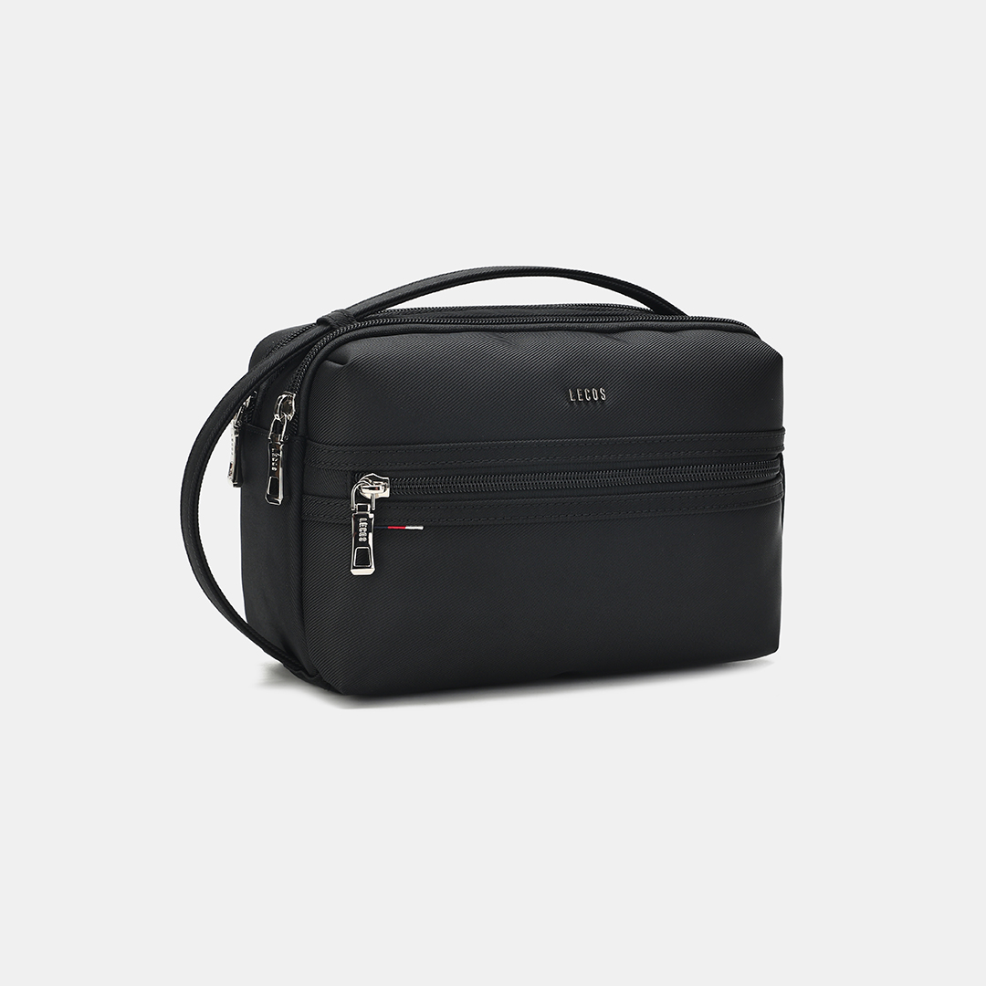 Với thiết kế tinh tế, chất liệu bền bỉ và khả năng chứa đồ hợp lý, LCH2 là lựa chọn hoàn hảo cho những quý ông hiện đại đang tìm kiếm một chiếc clutch vừa thanh lịch, vừa tiện dụng để đồng hành trong mọi dịp