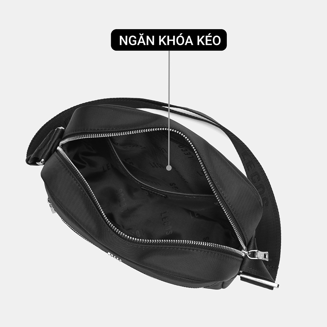 Túi có một ngăn chính lớn và một ngăn khéo khóa bên trong