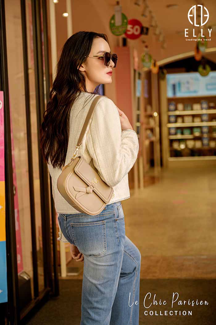 Chắc chắn là một must-have item của các cô nàng yêu thích thời trang thanh lịch, sang trọng