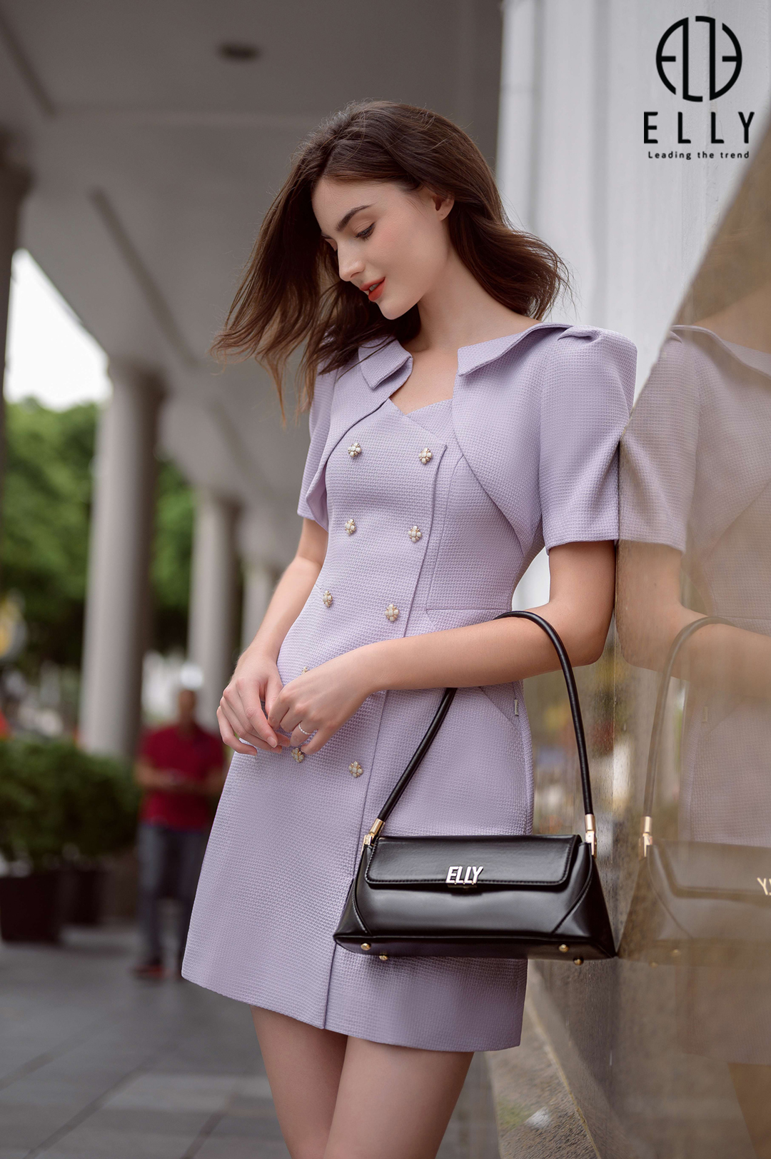 Dù là đi làm hay đi chơi, ET56 vẫn luôn là sự lựa chọn hoàn hảo, giúp nàng tôn lên thần thái tự tin cùng vẻ đẹp thanh lịch, tinh tế 