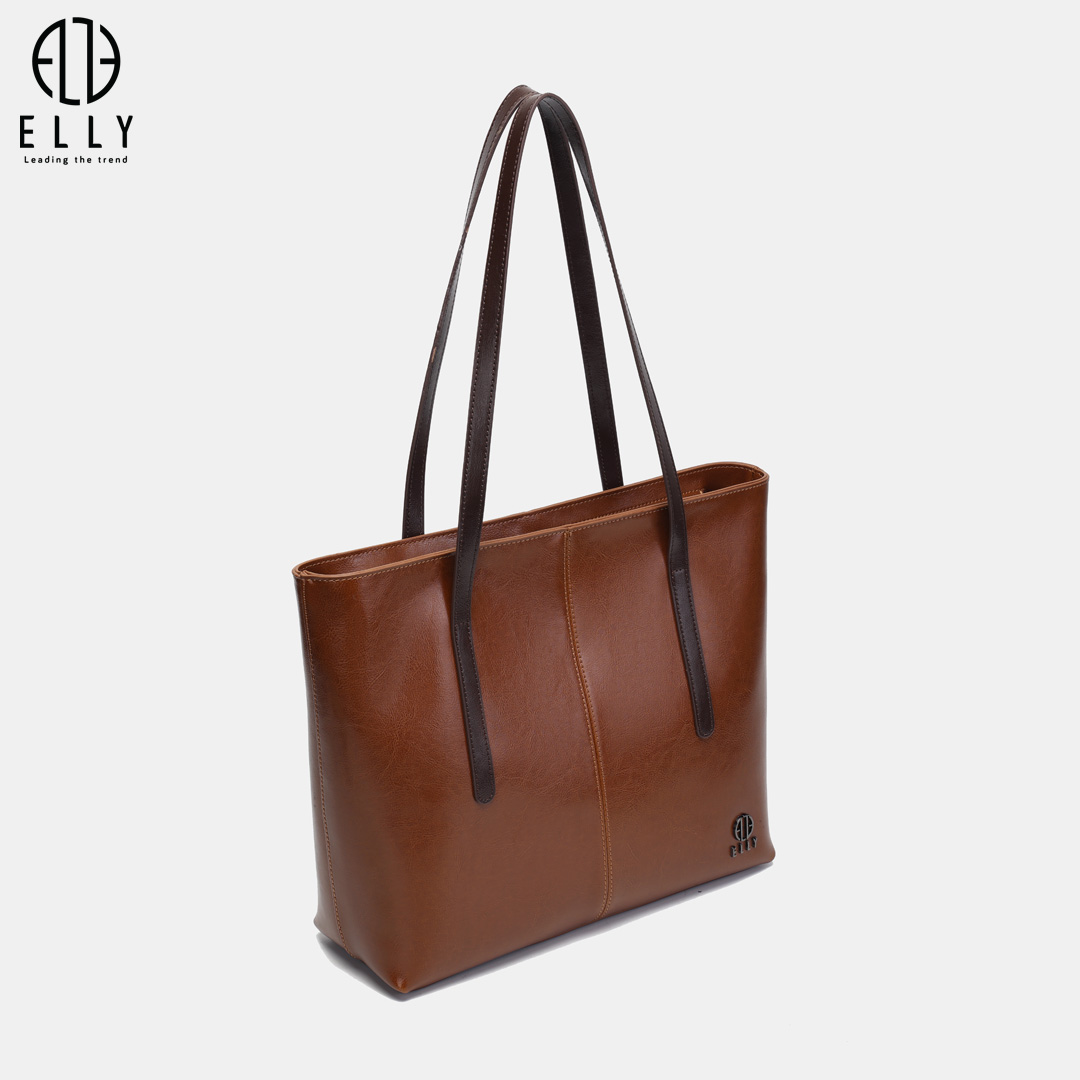 Dáng túi tote trẻ trung, năng động, bắt trọn xu hướng thời đại, mang đến vẻ đẹp vô cùng hiện đại và phóng khoáng