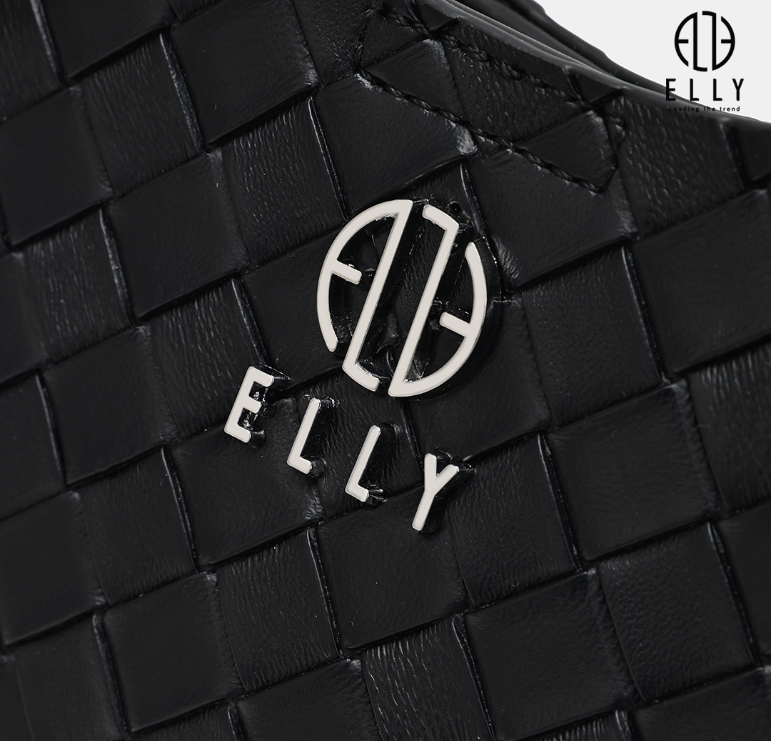 Logo hợp kim sáng bóng được gắn nổi bật phía trước, làm tăng thêm độ nhận diện và vẻ đẳng cấp cho sản phẩm