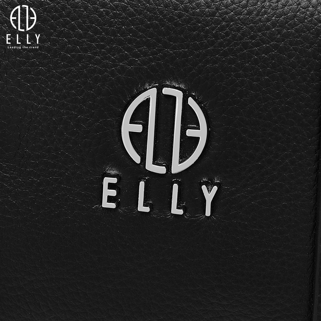 Logo kim loại ELLY sang trọng đặt trước thân túi như một lời khẳng định đầy tự hào về nguồn gốc xuất xứ sản phẩm