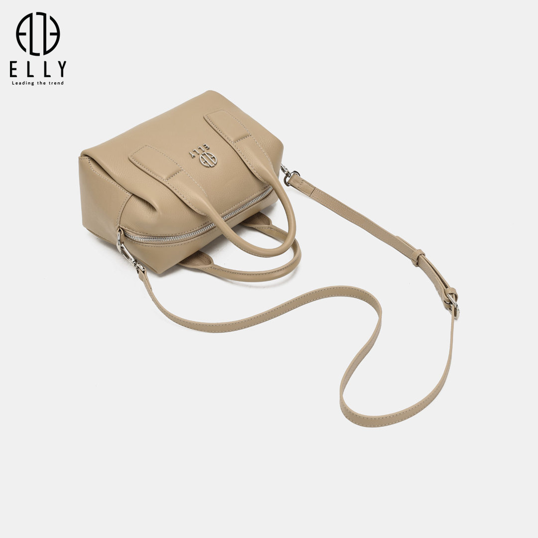 Chi tiết tinh xảo: Nắp bấm, khóa kéo, chốt khóa và quai móc kim loại tông bạc – nổi bật sự hiện đại, chắc chắn