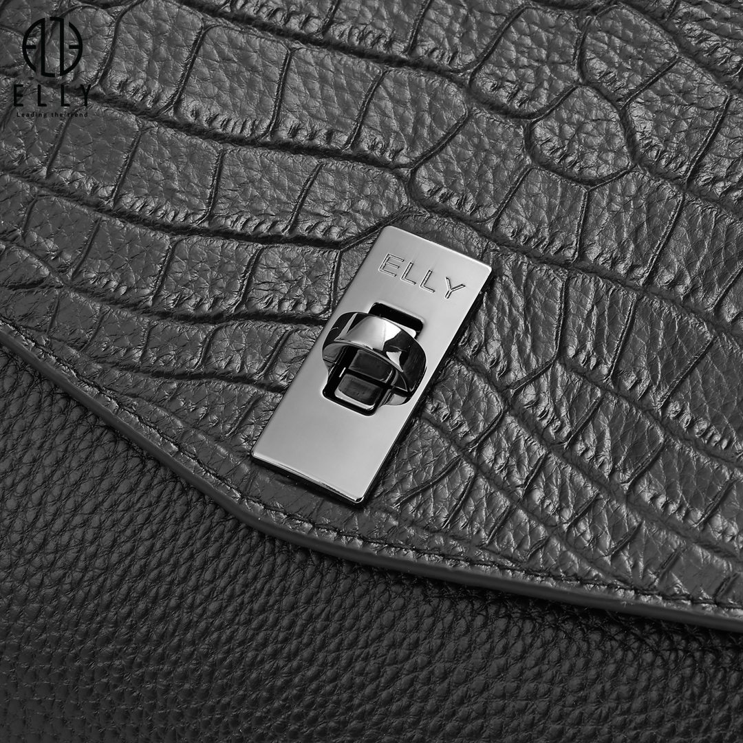 Khóa vặn mặt trước khắc tinh xảo tên thương hiệu ELLY, vừa là điểm nhấn nhận diện, vừa thể hiện sự tỉ mỉ trong từng chi tiết chế tác