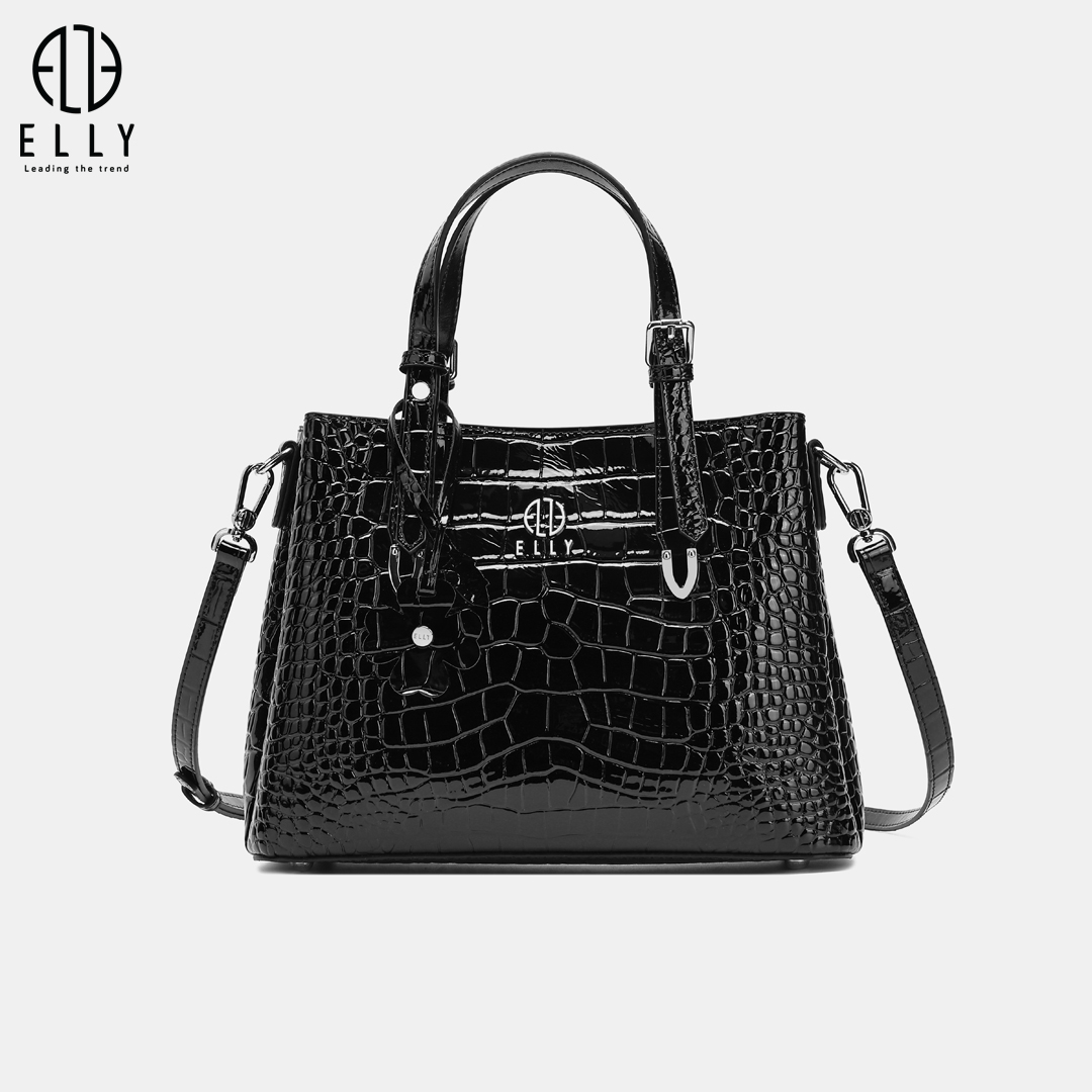 Mặt trước gắn logo kim loại ELLY màu bạc, tinh tế và sang trọng, tạo dấu ấn nhận diện thương hiệu rõ nét