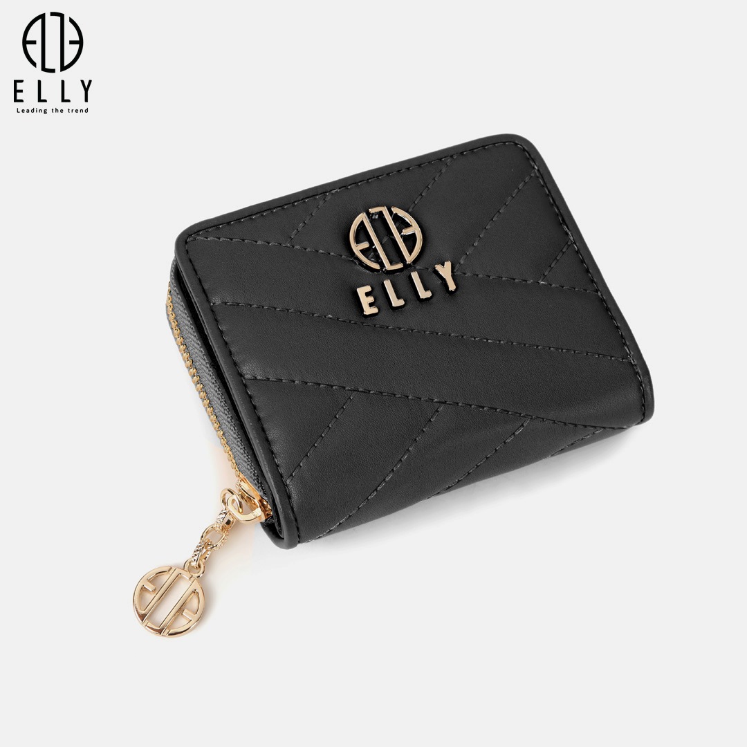 Logo và tên thương hiệu ELLY được cách điệu tinh xảo trên bề mặt da mềm mại, tạo điểm nhấn sang trọng cho thiết kế