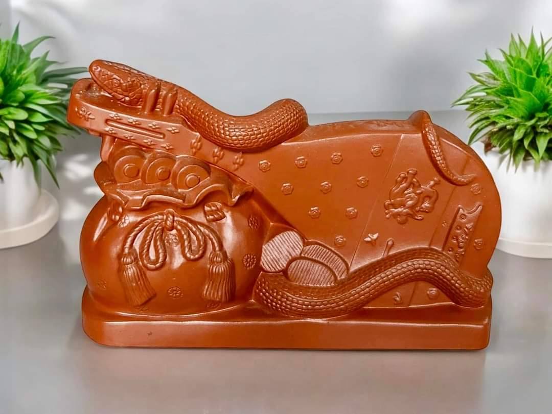 Tượng rắn Toloname