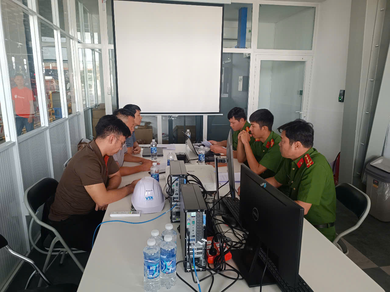 Bình Minh Tải hợp tác cùng Cảnh sát PCCC Cần Thơ: Hướng tới môi trường làm việc an toàn