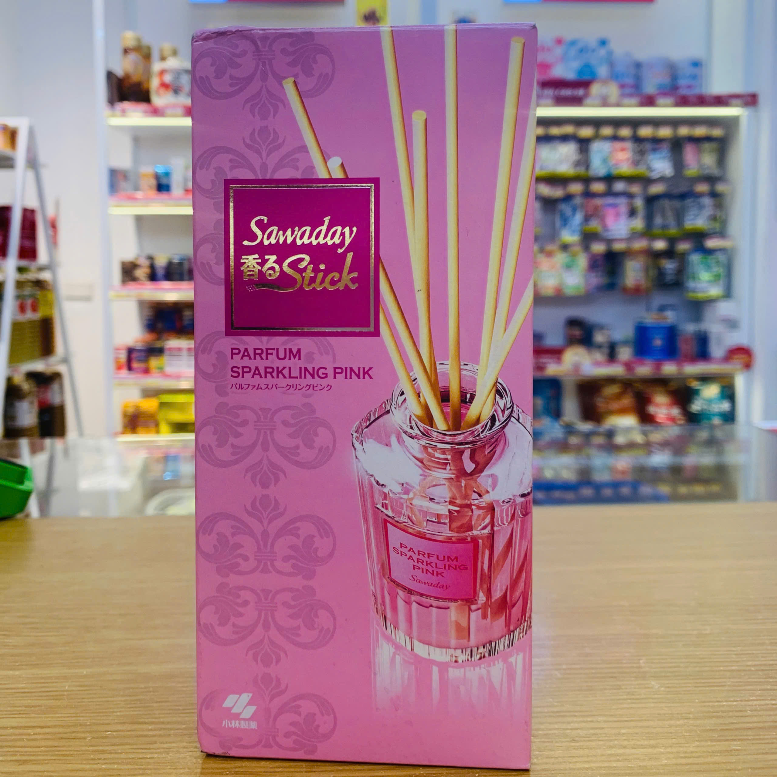 Cắm thơm phòng Sawaday hương nước hoa Parfum Sparkling Pink 70ml (hồng)
