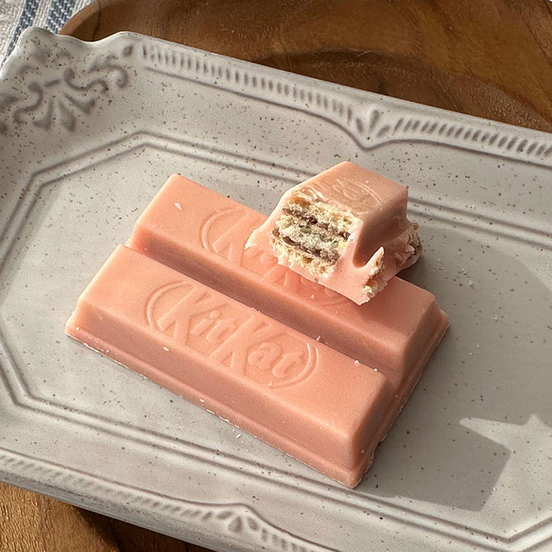 Bánh kitkat vị dâu tây