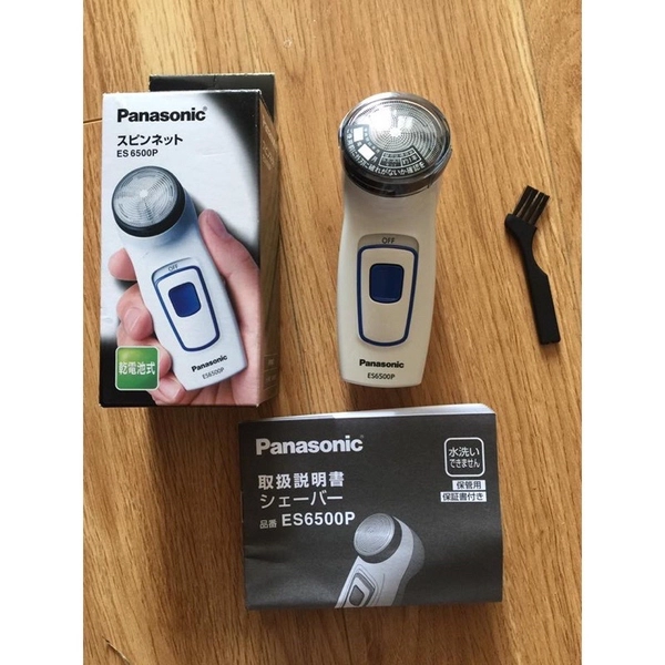 Máy cạo râu Panasonic ES6500P (Trắng)