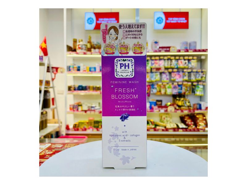 Dung dịch vệ sinh phụ nữ pH Care Japan Premium 150ml (4 loại) (Fresh Blossom)