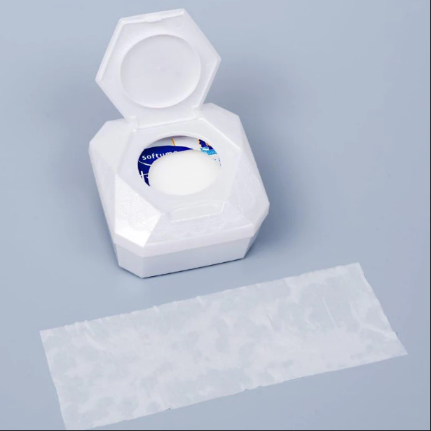 KHĂN ƯỚT TẨY TRANG DƯỠNG TRẮNG DA SOFTYMO HỘP 52 MIẾNG