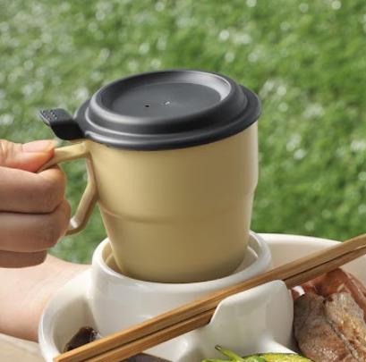 Cốc uống nước có nắp Inomata 360ml - Màu be