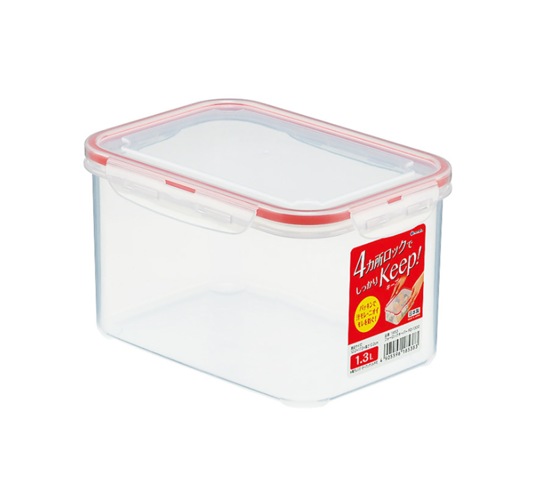 Hộp nhựa Inomata nắp silicon cao 1.3L