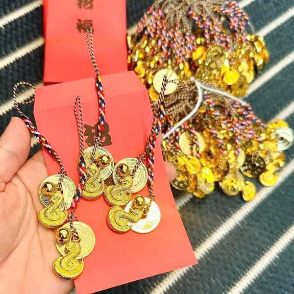 Đồng xu 5 yên may mắn