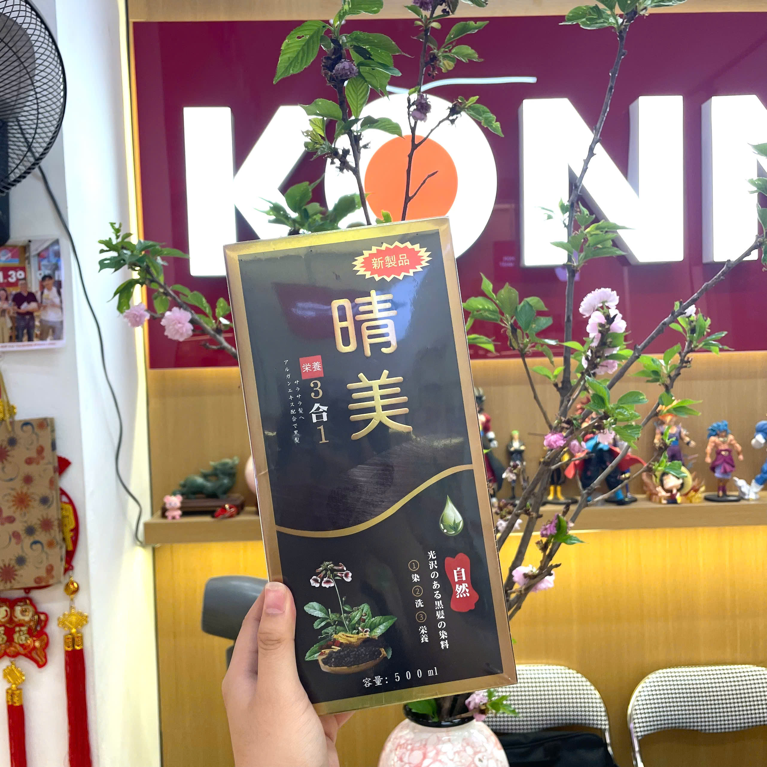 Dầu gội phủ bạc thảo dược đen Komi