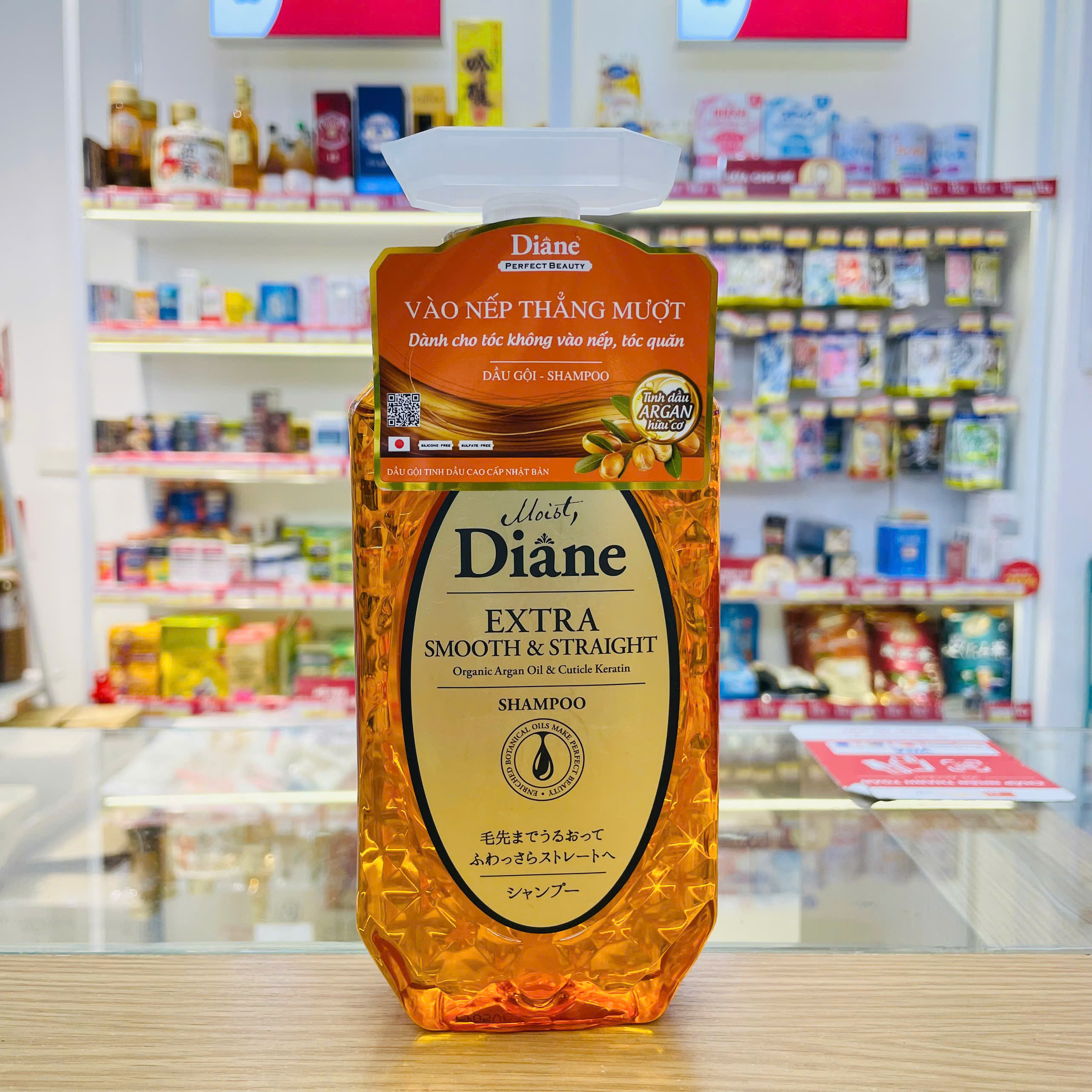 Dầu gội vào nếp thẳng mượt Moist Diane Extra Smooth & Straight