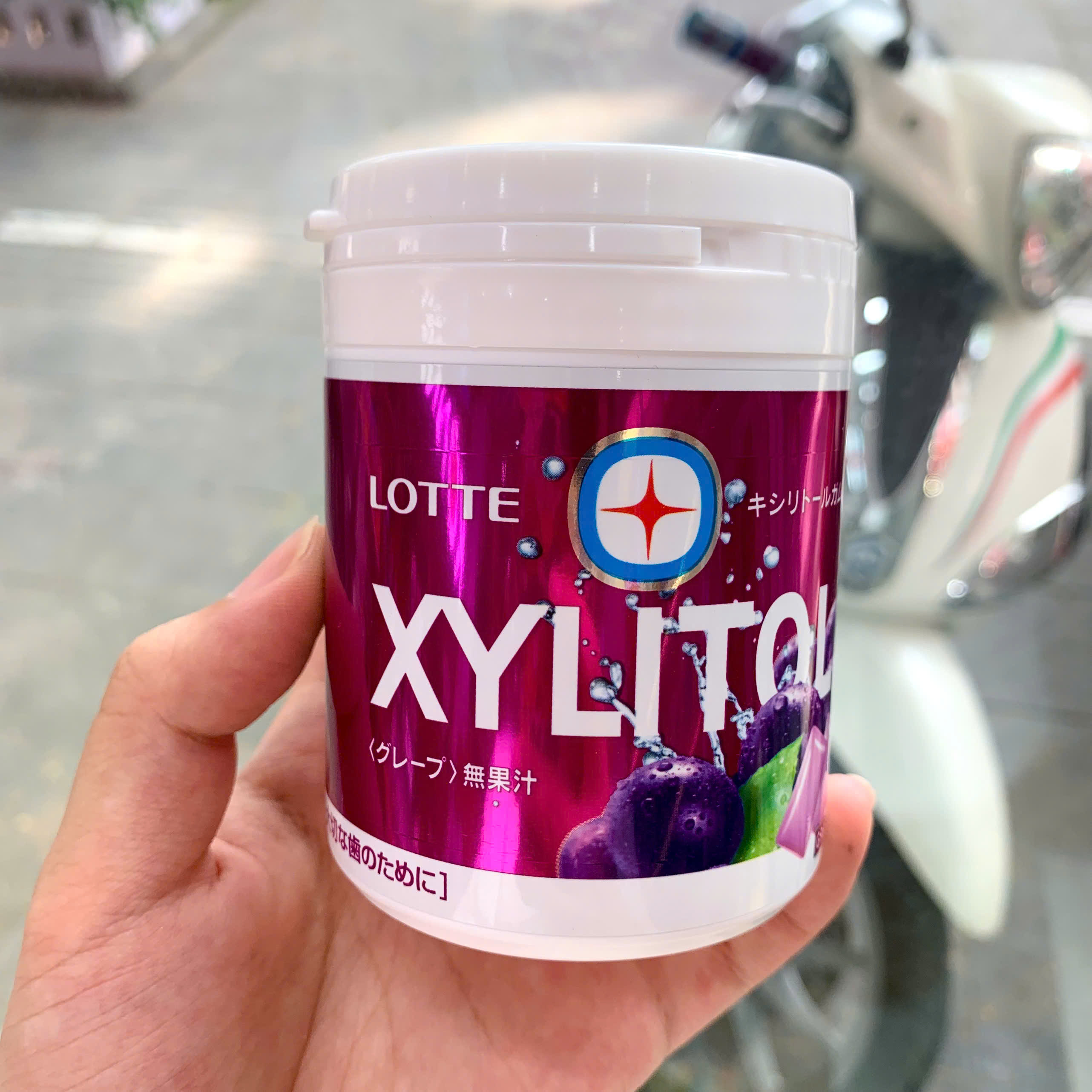 Kẹo cao su Xylitol Lotte Nhật Bản vị nho 133g