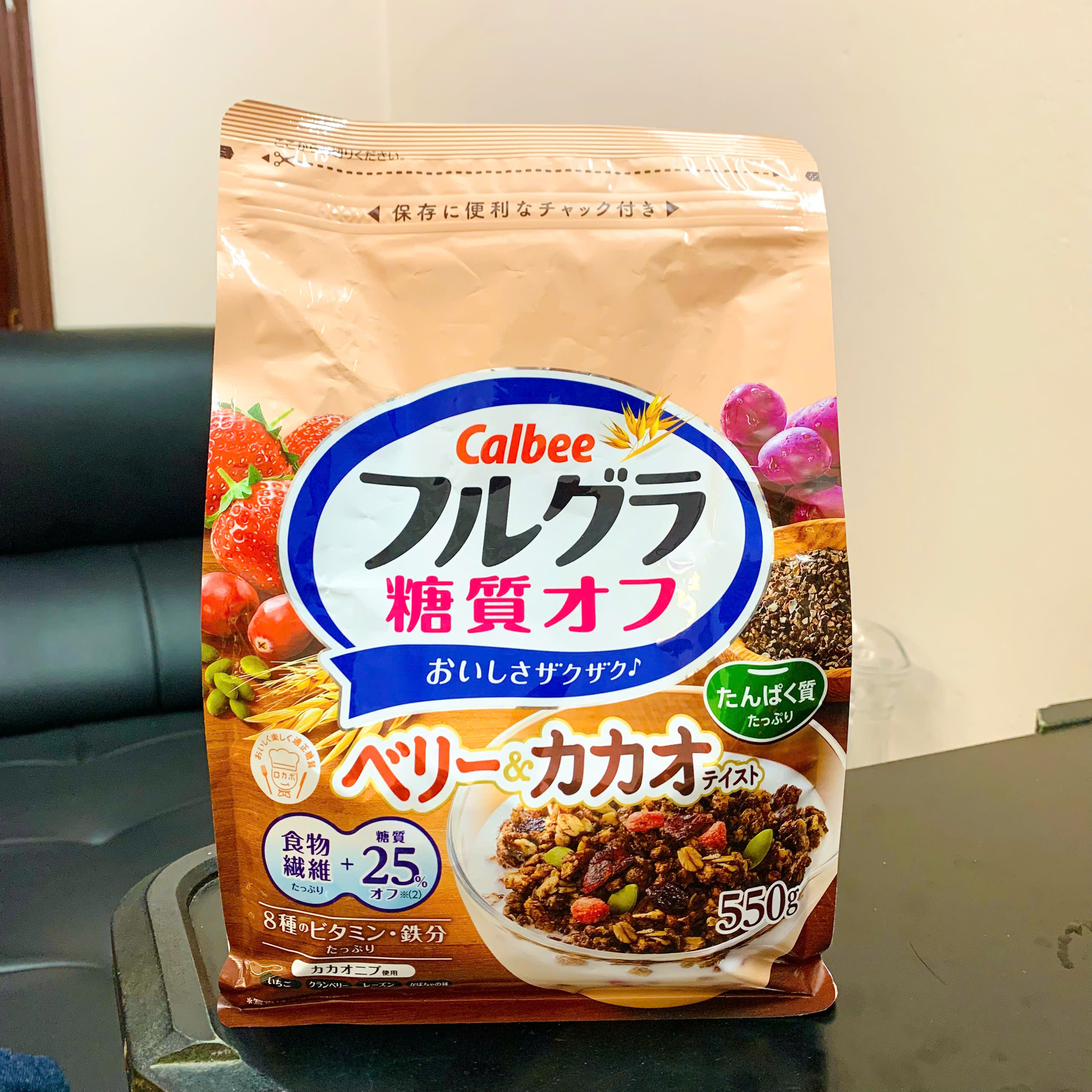 Ngũ cốc Calbee ít đường vị hoa quả và cacao