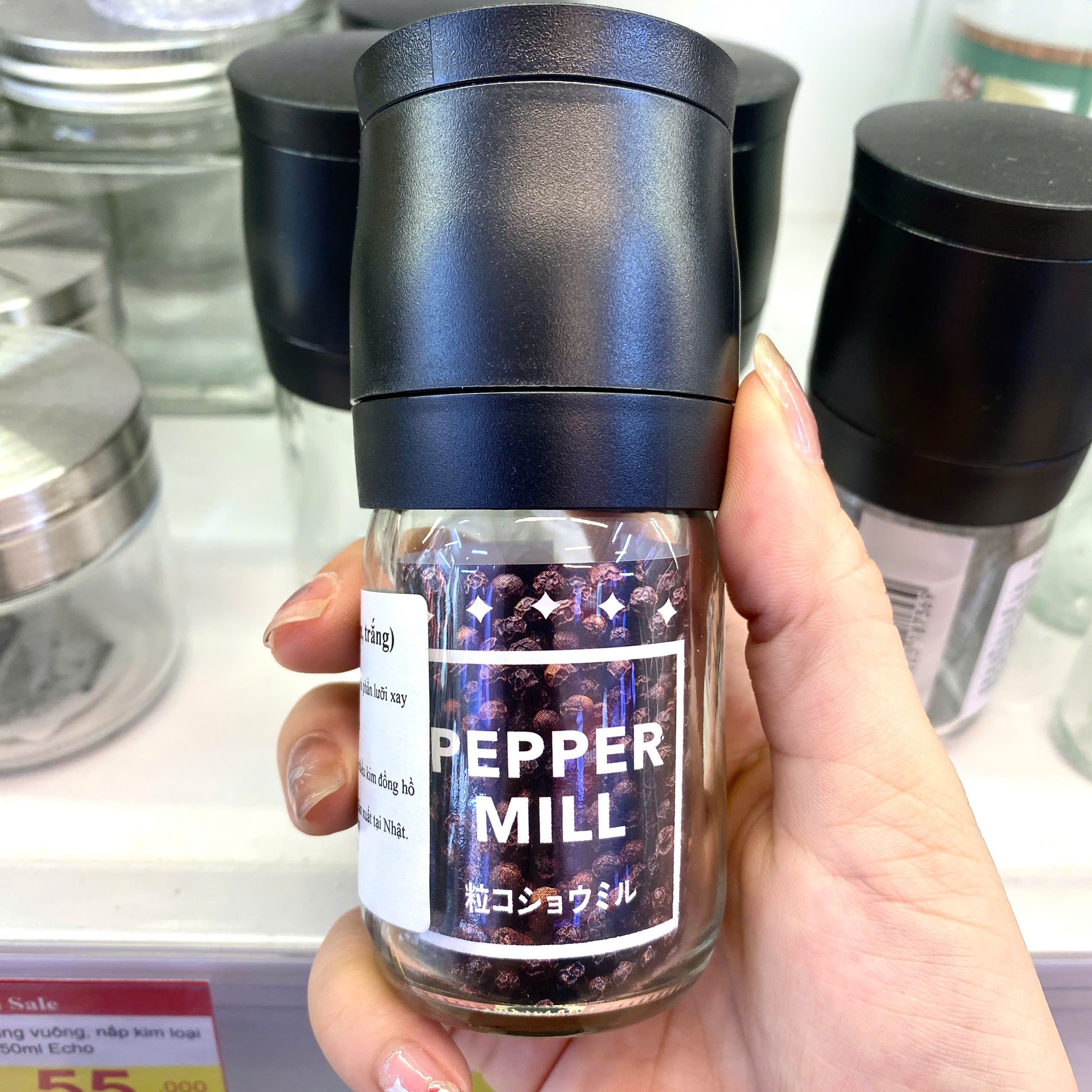 Lọ xay tiêu thủy tinh (nắp đen, trắng)