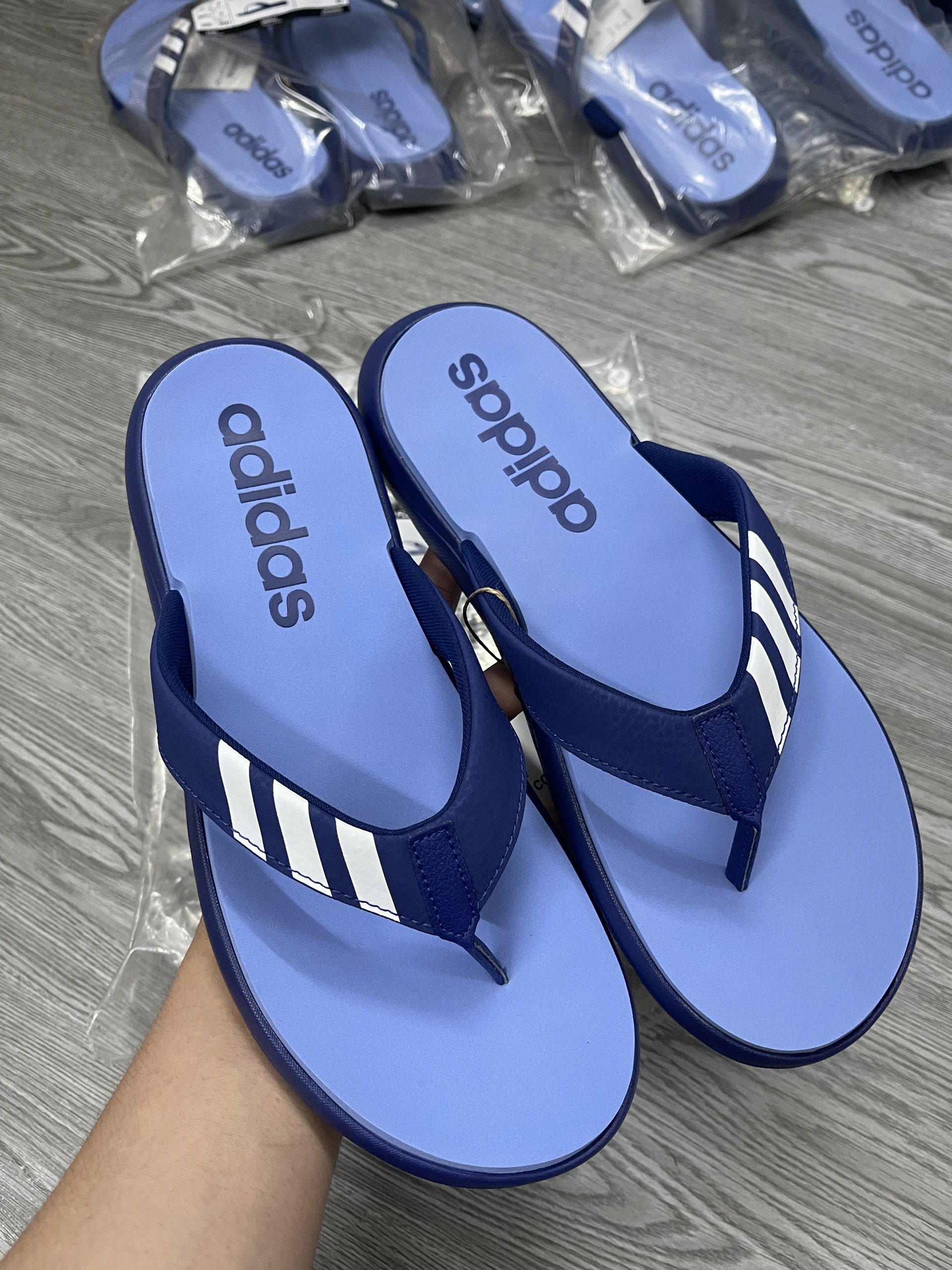 DÉP XỎ NGÓN COMFORT - HQ4431