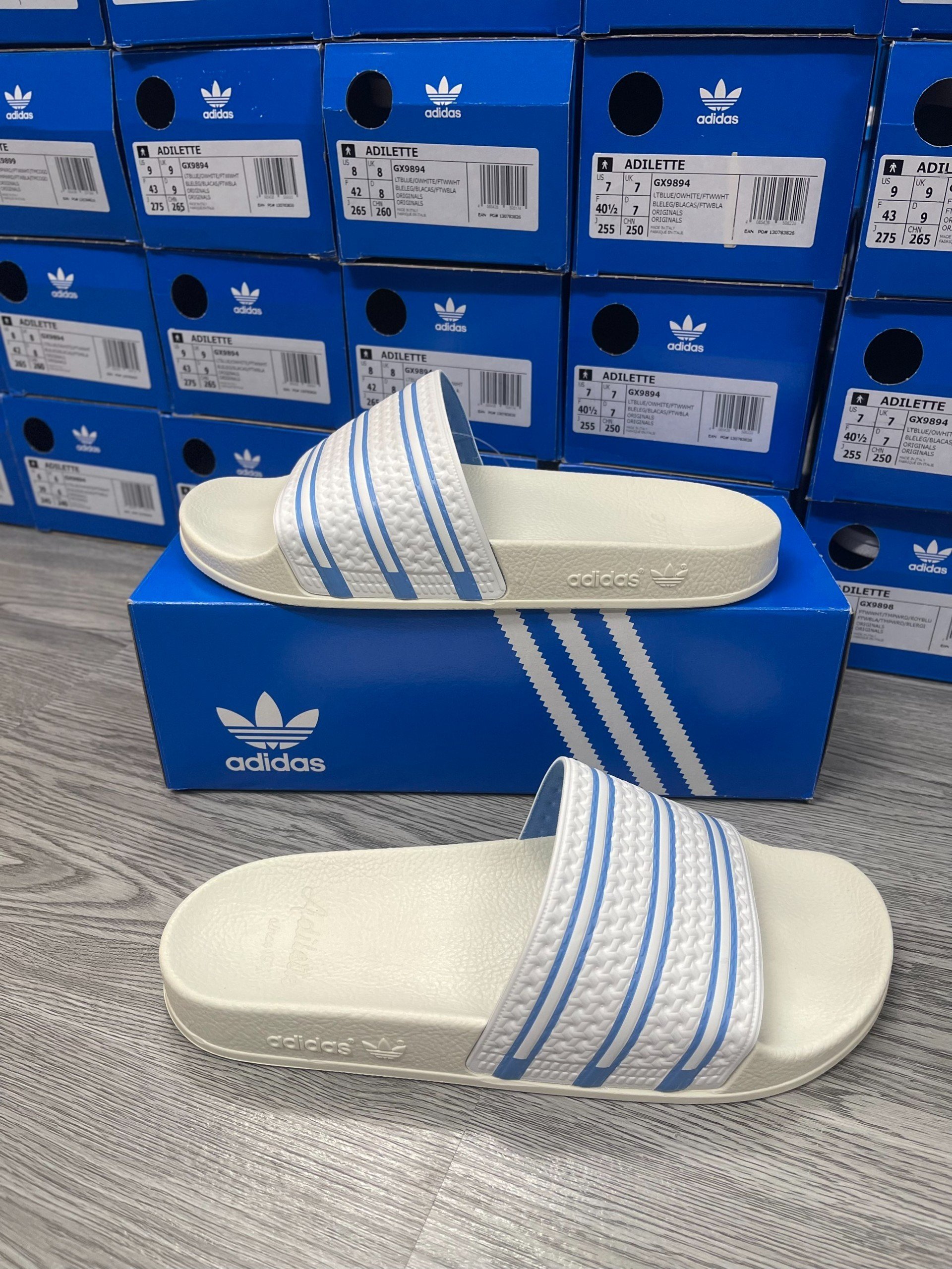 DÉP bánh mì mới ADILETTE - GX9894