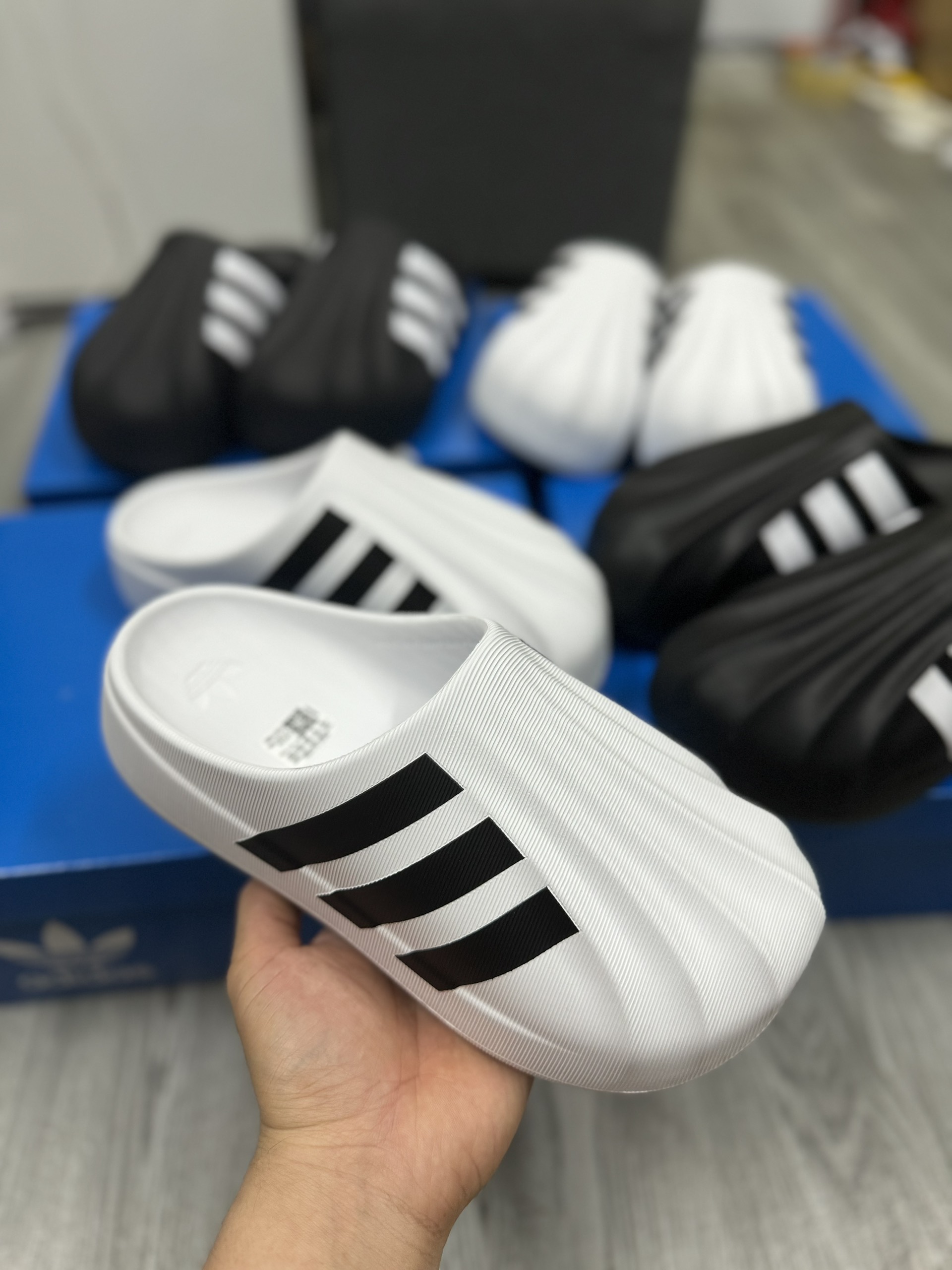 GIÀY MULE SUPERSTAR - IF6184