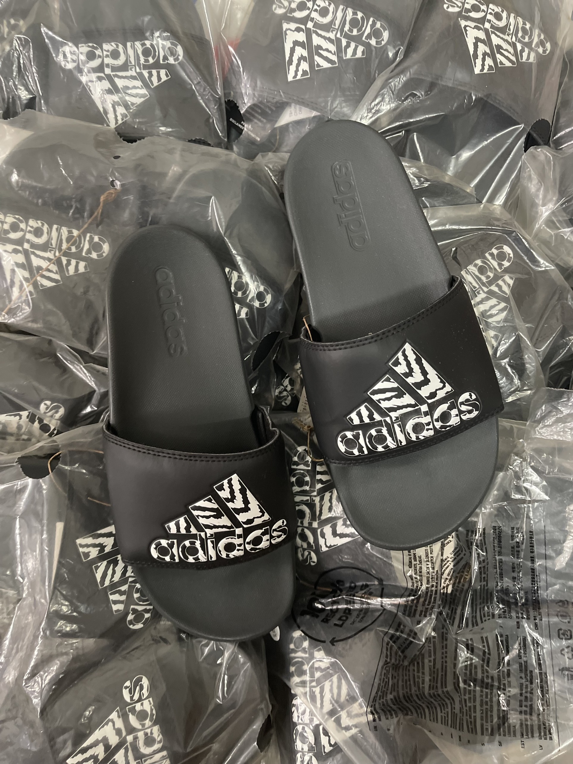 ADILETTE COMFORT SLIDES - GZ2916