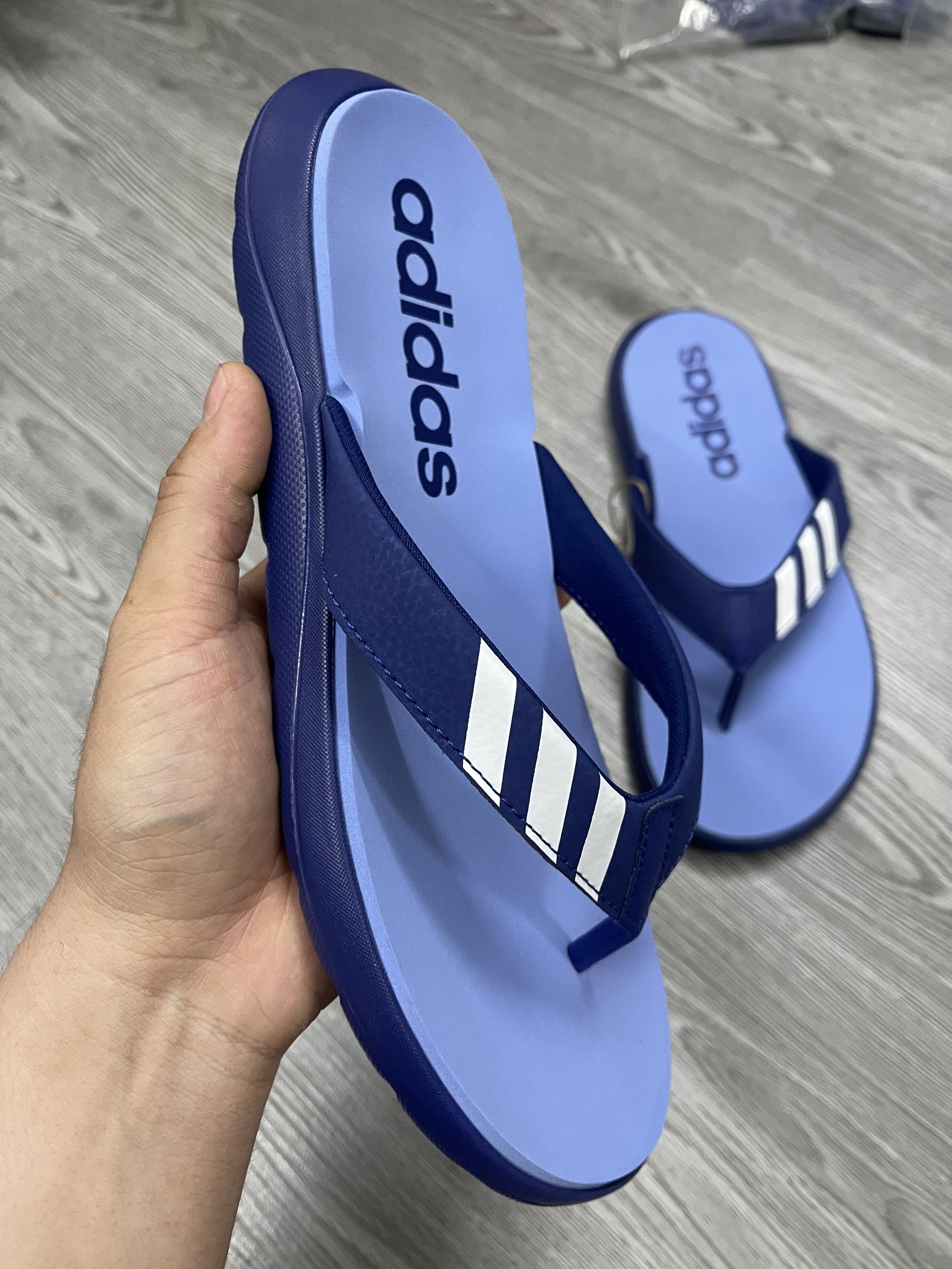 DÉP XỎ NGÓN COMFORT - HQ4431