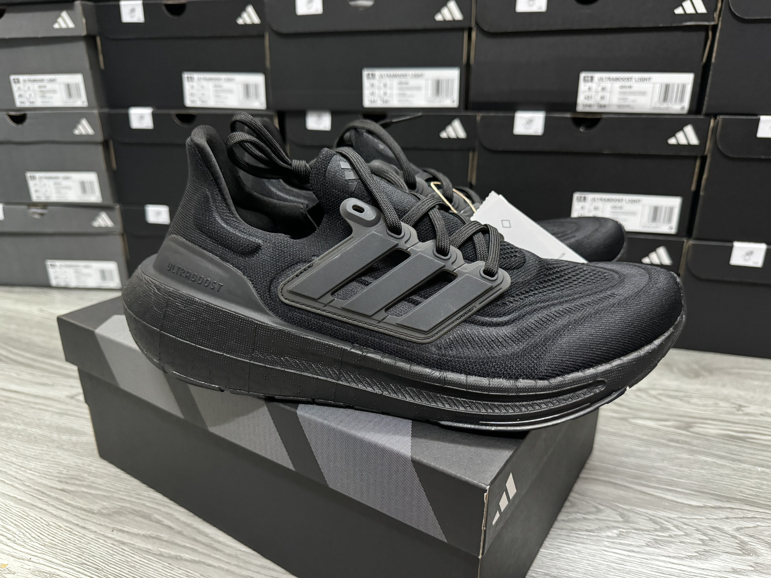 GIÀY ULTRABOOST LIGHT - siêu đẹp form ôm GZ5159
