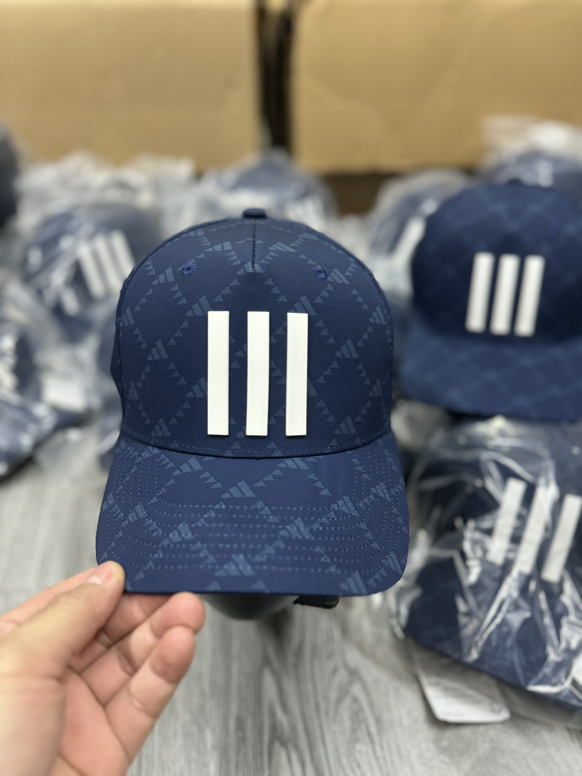 Mũ lưỡi trai 3 sọc golf tour adidas - HY1641