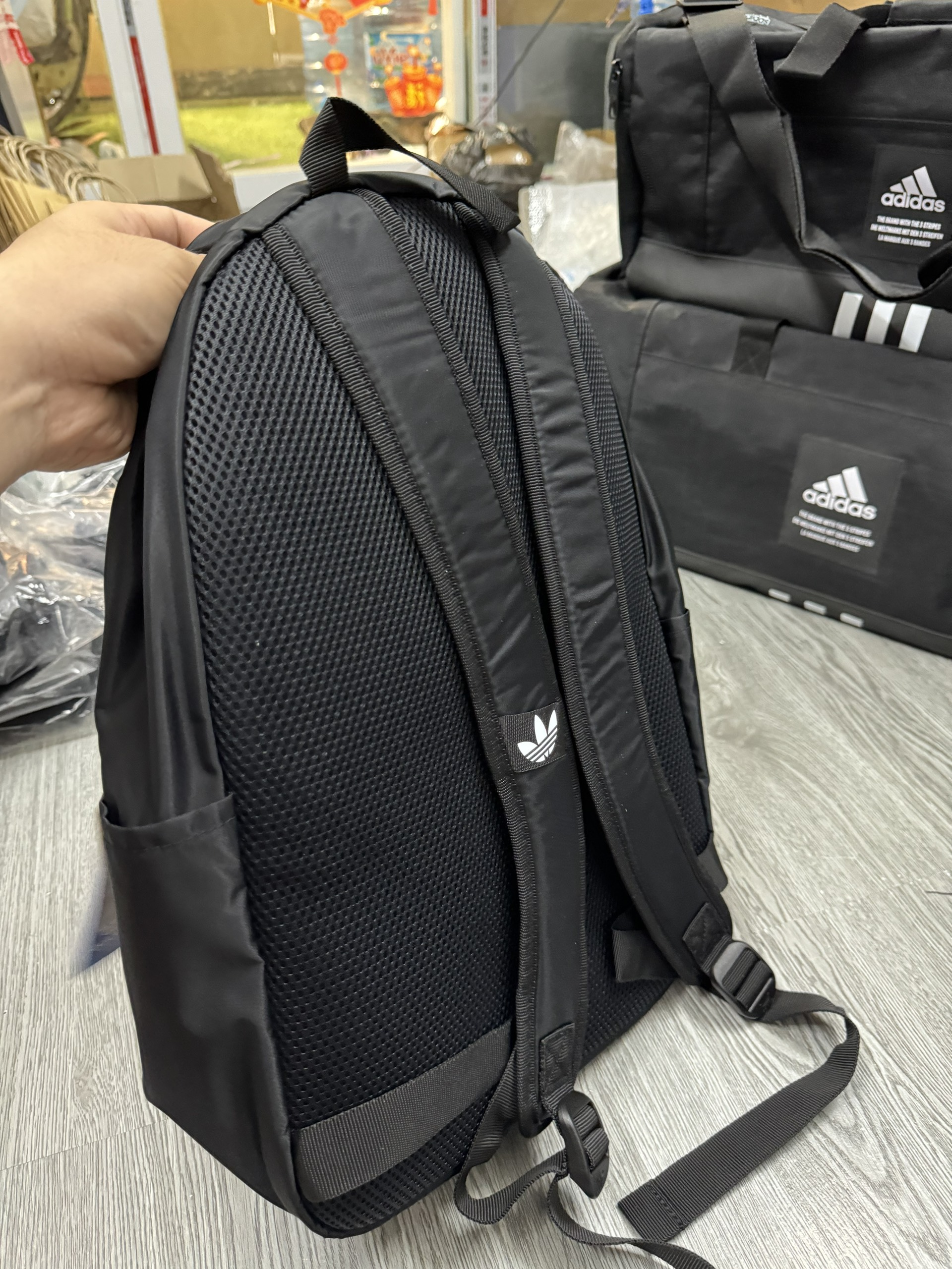 Balo Adicolor Archive Backpack – Black IT7601