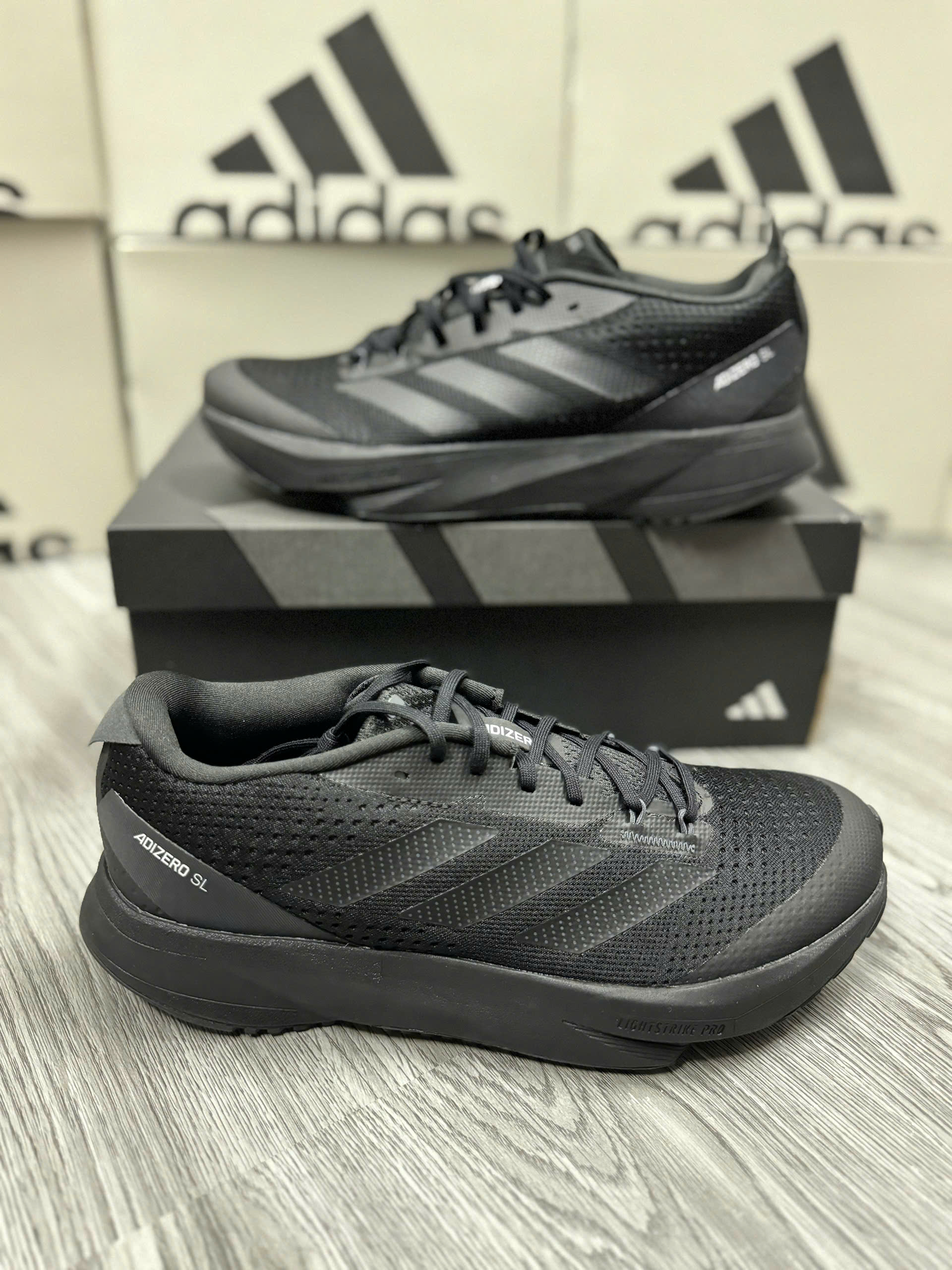 ADIZERO SL