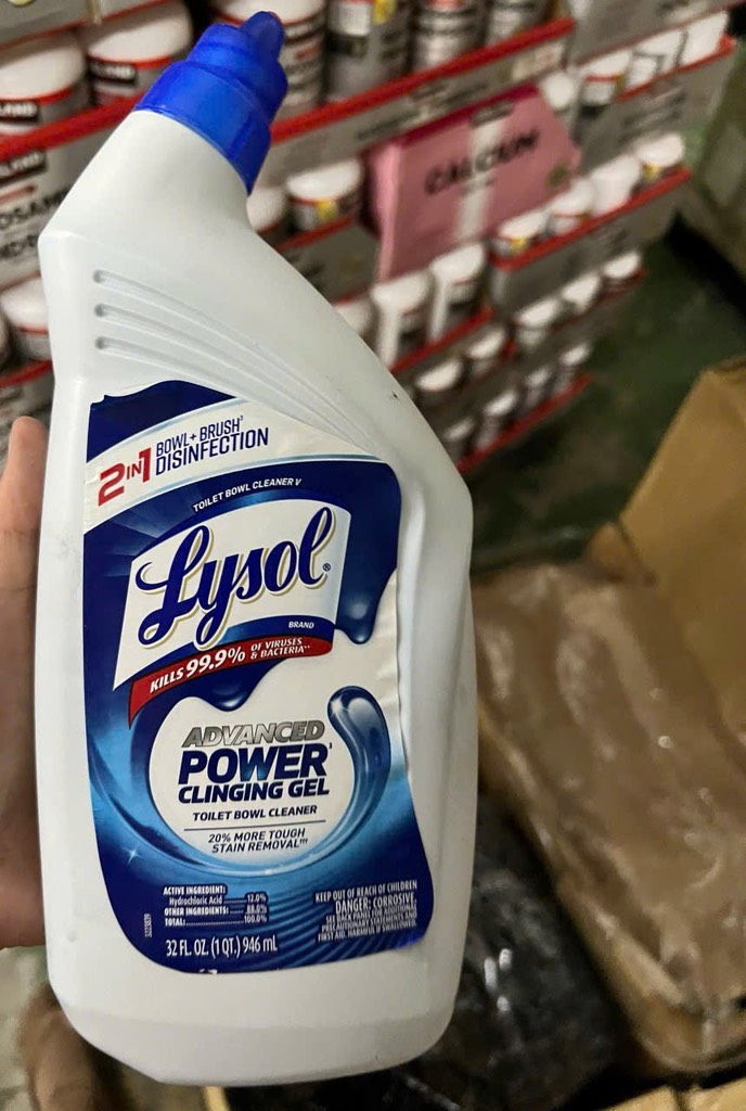 Lysol tẩy bồn cầu