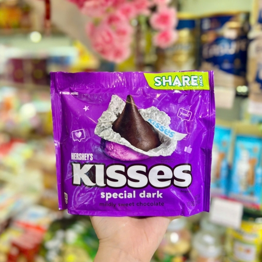 Hershey Kisses tím có vị hơi đắng 283g