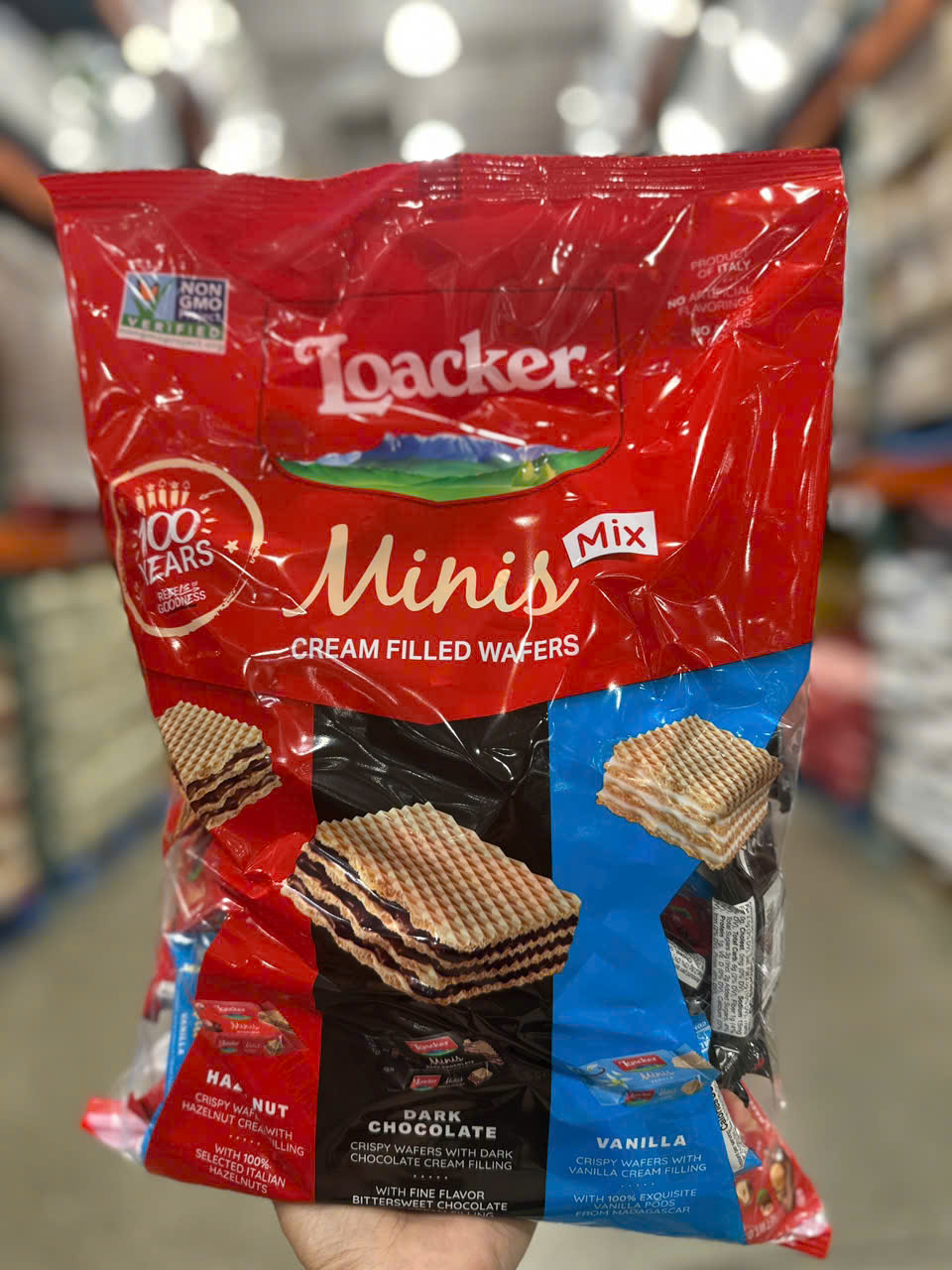 Bánh xốp nhân kem Loacker Minis (Hazelnut, Vanilla, Chocolate) 800G
