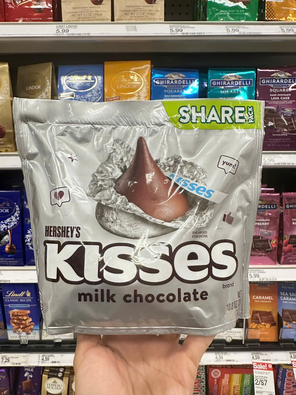 Chocolate Kisses Vị Sữa Truyền Thống (Milk Chocolate) Túi 306gr Mỹ