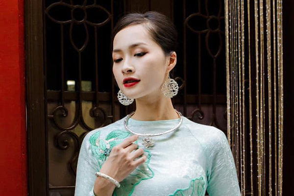 Bí quyết chọn trang sức phù hợp với khuôn mặt