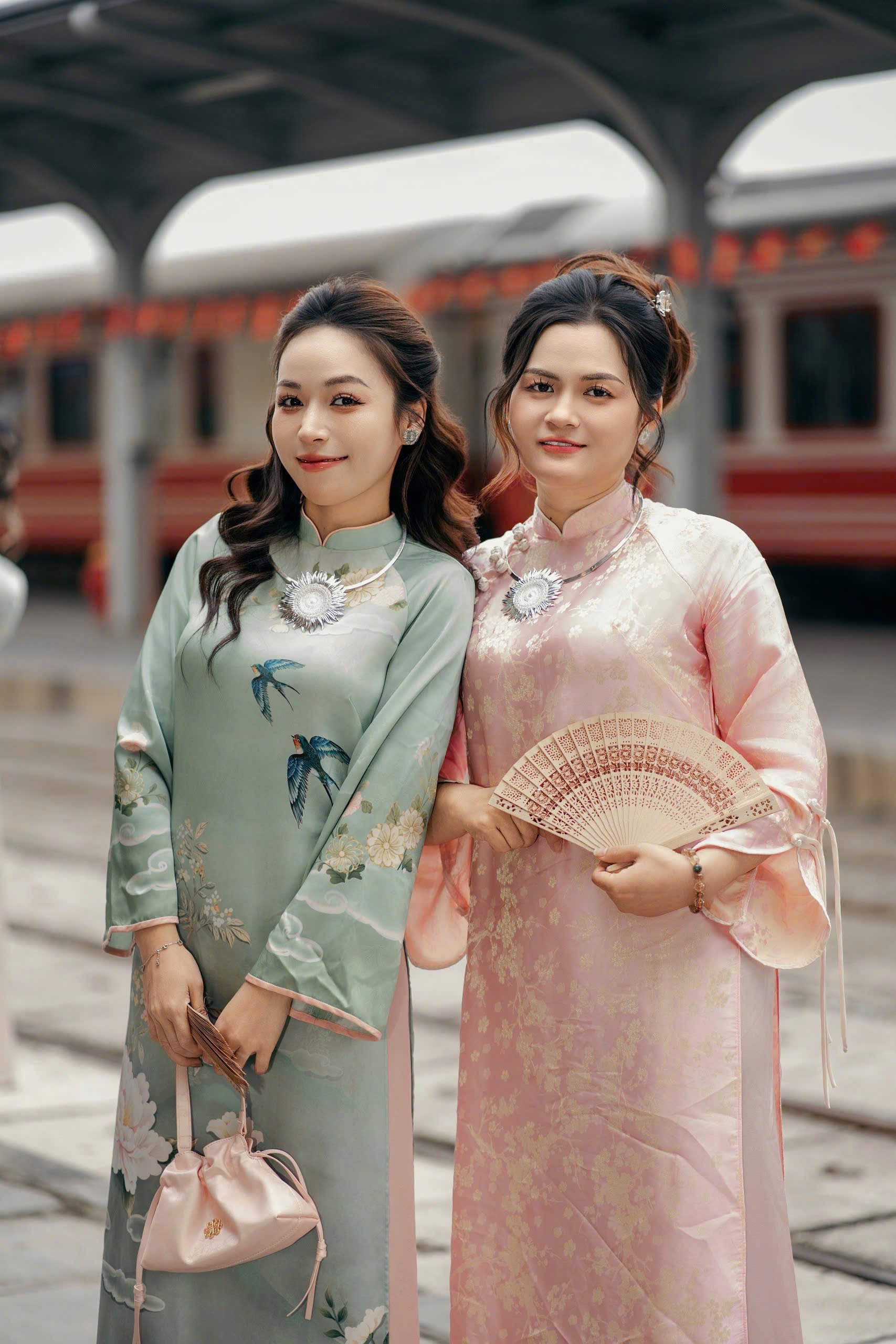 Kiềng cổ hoa mặt trời kc66