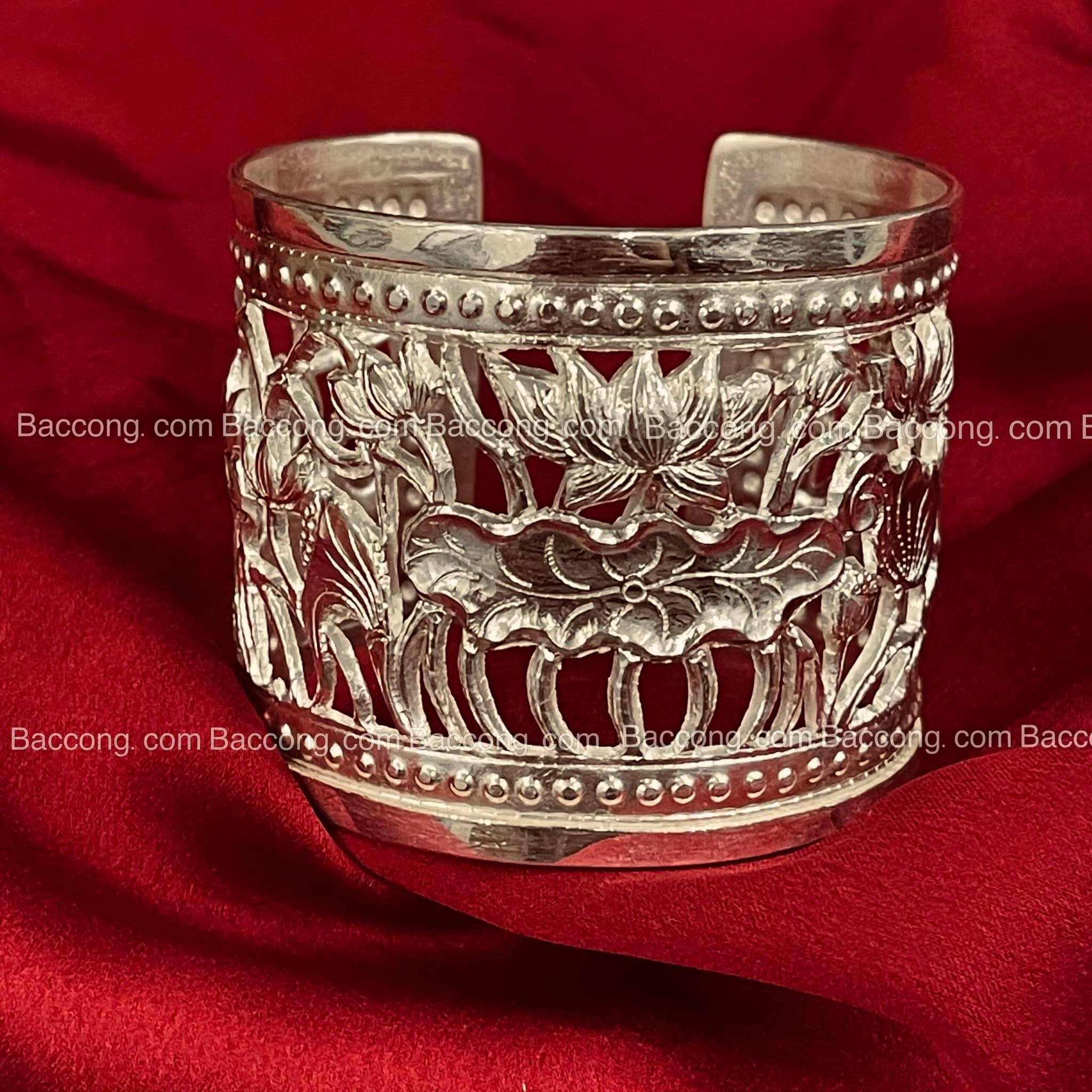 V37 Vòng tay bạc chạm sen bản to 5-7cm