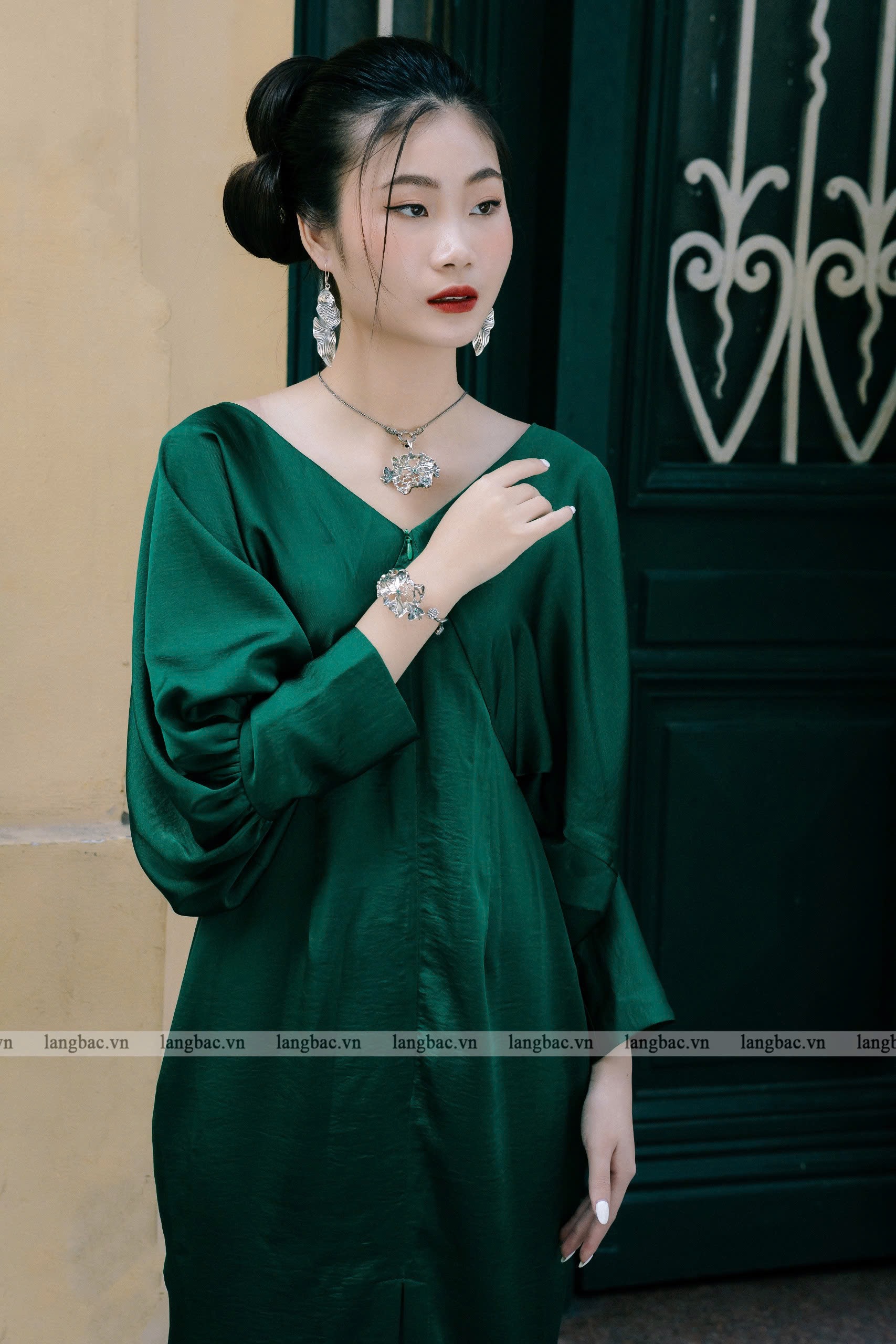 Mặt dây bạc ta lá sen cùng vòng tay V05