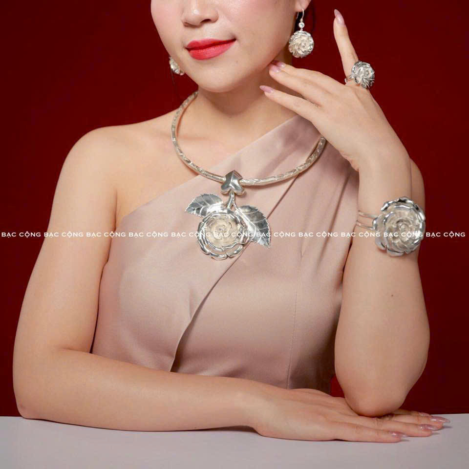Bộ sản phẩm bạc ta Hoa Hồng bạc nguyên chất hàng chế tác tác độc bản